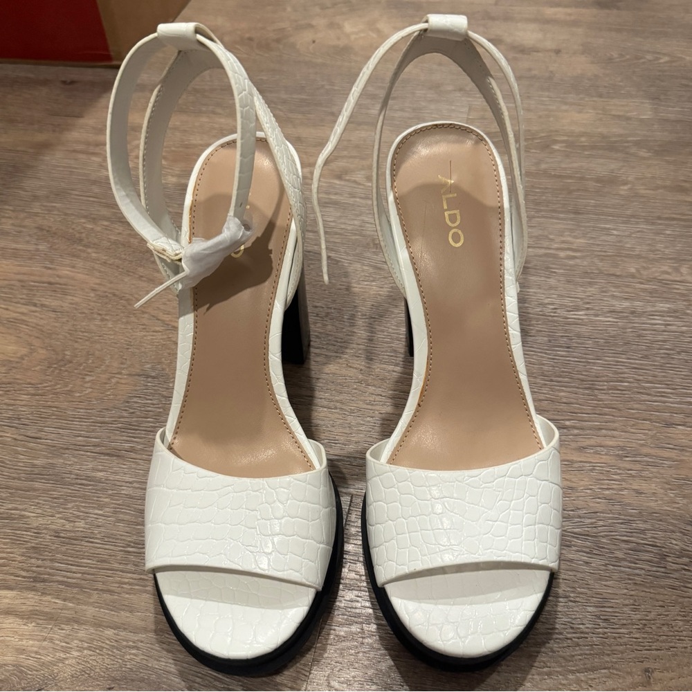 Aldo Black & White heel